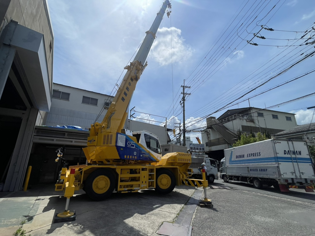 工事事例集更新!!キュービクル据付作業